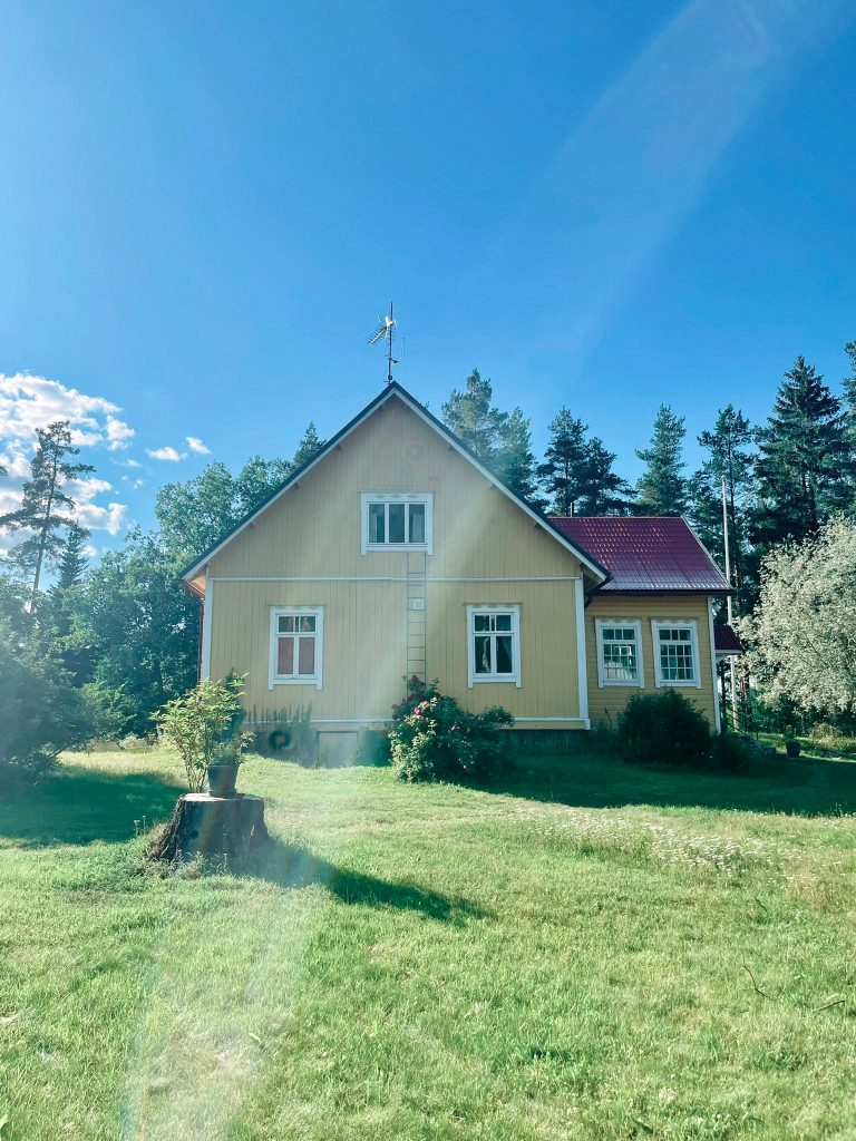 Pihlajaharju talo